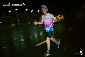 Photo HO CHI MINH CITY NIGHT RUN EXIMBANK 2026 - af7ec8a04d5c1a7b46725c60db71496e.jpg