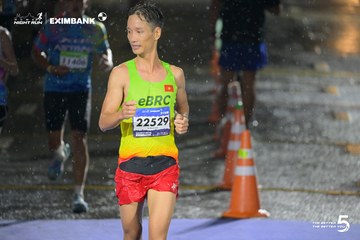 Photo HO CHI MINH CITY NIGHT RUN EXIMBANK 2026 - af8b4609fae2980a9558c69bd77dc7a1.jpg