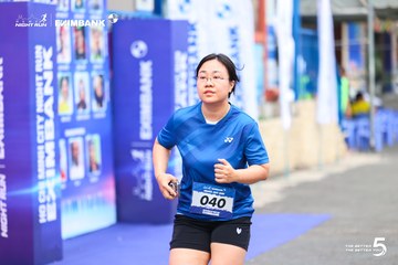 Photo HO CHI MINH CITY NIGHT RUN EXIMBANK 2026 - b194c2dea15e9faf75aacd15be5edfc6.jpg