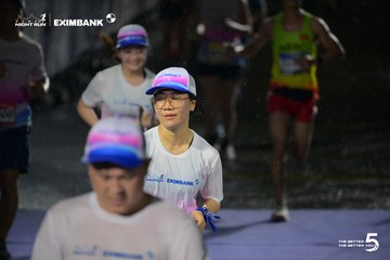Photo HO CHI MINH CITY NIGHT RUN EXIMBANK 2026 - b291d0769fcb5788d2534b5e1ae8c393.jpg