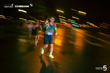 Photo HO CHI MINH CITY NIGHT RUN EXIMBANK 2026 - b386e1c3e84f6a8fa67a50cf04f50f39.jpg