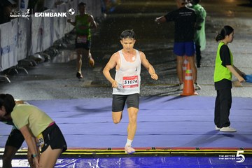 Photo HO CHI MINH CITY NIGHT RUN EXIMBANK 2026 - b45295bb69f7d3fe31eeadfdad19cc17.jpg