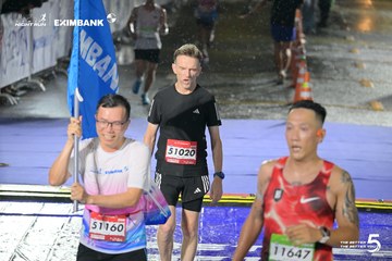 Photo HO CHI MINH CITY NIGHT RUN EXIMBANK 2026 - b4a152e0d182b74faa971fe6aebdf8c1.jpg