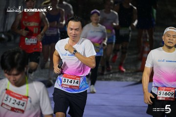 Photo HO CHI MINH CITY NIGHT RUN EXIMBANK 2026 - b5962600d0ca4eb150ee590ec35cc3ad.jpg
