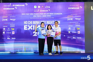 Photo HO CHI MINH CITY NIGHT RUN EXIMBANK 2026 - b616d189277b12938518395dd1866694.jpg