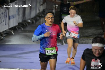 Photo HO CHI MINH CITY NIGHT RUN EXIMBANK 2026 - b7437d5cf1a98cb7b4d4eacece40f014.jpg
