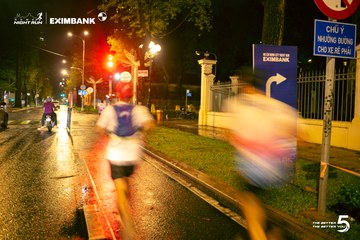 Photo HO CHI MINH CITY NIGHT RUN EXIMBANK 2026 - b856b85f94d95e0d54cfc7b48c5c5ff8.jpg