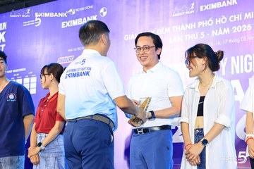 Photo HO CHI MINH CITY NIGHT RUN EXIMBANK 2026 - bdc65619c7b1e9414cf94d9f1f48dab8.jpg