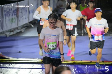 Photo HO CHI MINH CITY NIGHT RUN EXIMBANK 2026 - bf14787ac74b7c25ab102169c107c2fd.jpg