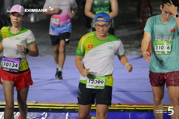 Photo HO CHI MINH CITY NIGHT RUN EXIMBANK 2026 - c086b387579d34d28decbdb11a4e9d1d.jpg