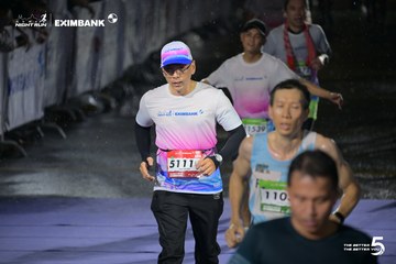 Photo HO CHI MINH CITY NIGHT RUN EXIMBANK 2026 - c0af73458183cd58f33aaf7e259db3f1.jpg
