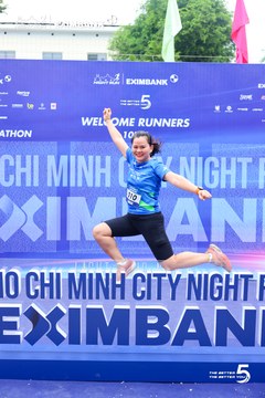 Photo HO CHI MINH CITY NIGHT RUN EXIMBANK 2026 - c0d9efc2158015476050aa3831ef4b8d.jpg