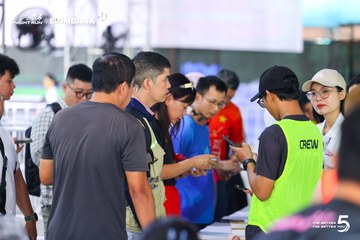 Photo HO CHI MINH CITY NIGHT RUN EXIMBANK 2026 - c12e29b843c89643646eab9c14884093.jpg