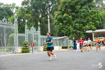 Photo HO CHI MINH CITY NIGHT RUN EXIMBANK 2026 - c1906bff6c742deaf6f3f95eba849cf0.jpg