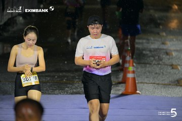 Photo HO CHI MINH CITY NIGHT RUN EXIMBANK 2026 - c25d8947040959ccb207dc268cec2377.jpg