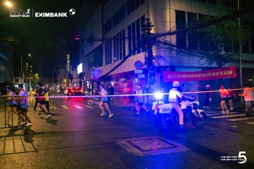 Photo HO CHI MINH CITY NIGHT RUN EXIMBANK 2026 - c27a6d7bf2d4bbf77f02ebce8471e234.jpg