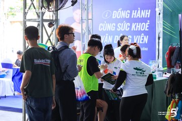 Photo HO CHI MINH CITY NIGHT RUN EXIMBANK 2026 - c492afdaaade40b5554f90e9aab9eb1c.jpg
