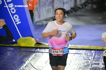 Photo HO CHI MINH CITY NIGHT RUN EXIMBANK 2026 - c73a01bcbe752cac83018bfb2f23c191.jpg