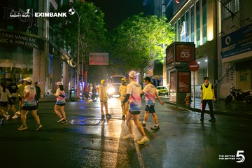 Photo HO CHI MINH CITY NIGHT RUN EXIMBANK 2026 - c8935350e204b9181d2fbb5cec168a1a.jpg