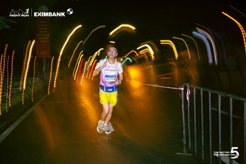 Ảnh sự kiện HO CHI MINH CITY NIGHT RUN EXIMBANK 2026 - ca8e245d34f02b0f5dc9f2e3b25b30dd.jpg