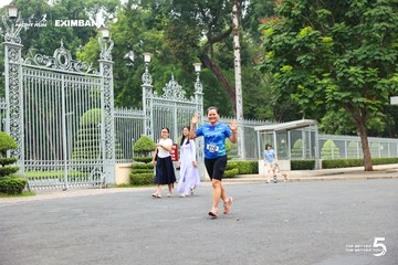 Photo HO CHI MINH CITY NIGHT RUN EXIMBANK 2026 - ca9c25b9ef3ba3c74b3a9dfe60450890.jpg