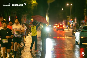 Photo HO CHI MINH CITY NIGHT RUN EXIMBANK 2026 - cb45957ddf39f5a619fe648e9b65c425.jpg