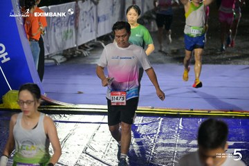 Photo HO CHI MINH CITY NIGHT RUN EXIMBANK 2026 - ceef46bcfb9b70c81d2308264a6291b2.jpg