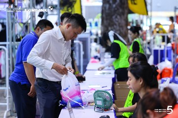 Photo HO CHI MINH CITY NIGHT RUN EXIMBANK 2026 - cfdaaa661a0af0619369ee4923683327.jpg
