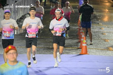 Photo HO CHI MINH CITY NIGHT RUN EXIMBANK 2026 - d2502c32b9372c3d6c4dc07d269e9b43.jpg