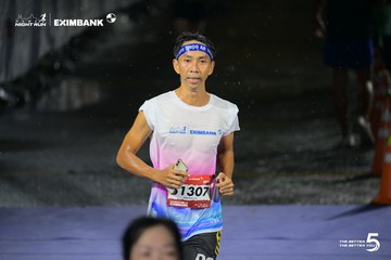 Photo HO CHI MINH CITY NIGHT RUN EXIMBANK 2026 - d28accafb92cfea8ede5a340c7e9a844.jpg