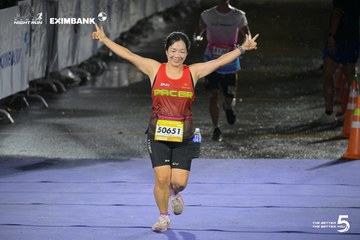 Photo HO CHI MINH CITY NIGHT RUN EXIMBANK 2026 - d377486cb01b731f71e94dba02763a37.jpg