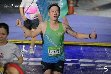 Photo HO CHI MINH CITY NIGHT RUN EXIMBANK 2026 - d3d0743ddd3ccd775d7db7214309b1bf.jpg