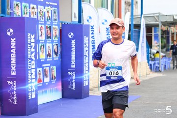 Photo HO CHI MINH CITY NIGHT RUN EXIMBANK 2026 - d4271f839d3b2388bc5533f852049b0c.jpg