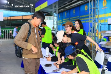 Photo HO CHI MINH CITY NIGHT RUN EXIMBANK 2026 - d52020778d3c16ad5faa0390c1c15016.jpg