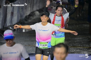 Photo HO CHI MINH CITY NIGHT RUN EXIMBANK 2026 - d5aa7c956ccd8ade20fe0cf84a4f2f2b.jpg