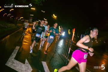 Photo HO CHI MINH CITY NIGHT RUN EXIMBANK 2026 - d61312cde42c332d9ac188c5608540a1.jpg