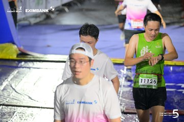 Photo HO CHI MINH CITY NIGHT RUN EXIMBANK 2026 - d9cf35e722eabf18e0497185783ed1f4.jpg