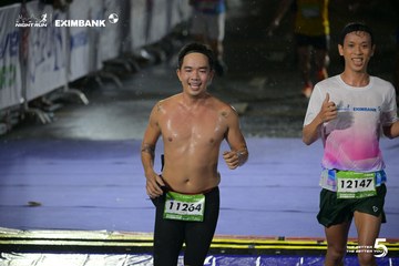 Photo HO CHI MINH CITY NIGHT RUN EXIMBANK 2026 - dc677dc04ece9f88eac41640fdc3084d.jpg