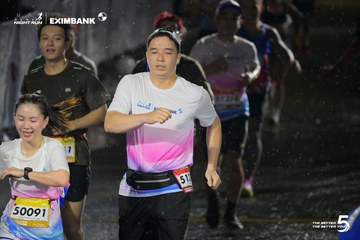 Photo HO CHI MINH CITY NIGHT RUN EXIMBANK 2026 - de45f18aa8cd58bbb3798cc6d1f60593.jpg