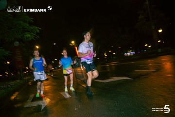 Photo HO CHI MINH CITY NIGHT RUN EXIMBANK 2026 - dea8991d4c280bad9ce75af2077328f3.jpg