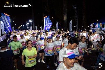 Ảnh sự kiện HO CHI MINH CITY NIGHT RUN EXIMBANK 2026 - df4ff5cccb5e7bac132d3257ec3b9cc5.jpg