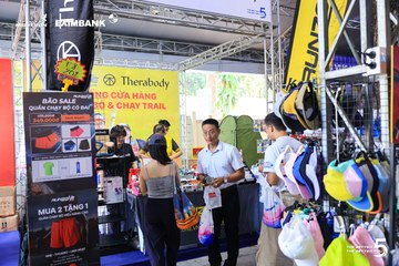Photo HO CHI MINH CITY NIGHT RUN EXIMBANK 2026 - e1f839c2c4f5be18c5115629808648d5.jpg