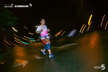 Photo HO CHI MINH CITY NIGHT RUN EXIMBANK 2026 - e2478c1eb2e7c91223c45f25b5a7343e.jpg