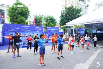 Photo HO CHI MINH CITY NIGHT RUN EXIMBANK 2026 - e407f0d87ad7bb7abee90aab7f12235b.jpg