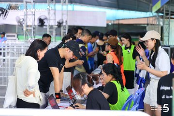 Photo HO CHI MINH CITY NIGHT RUN EXIMBANK 2026 - e59490e9d5631a12589a7dd156f02d52.jpg