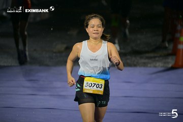 Photo HO CHI MINH CITY NIGHT RUN EXIMBANK 2026 - e614ddc44ac46bf2d3a24039df22f5b8.jpg