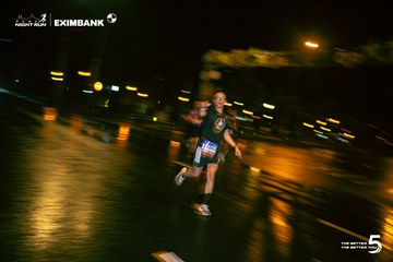 Photo HO CHI MINH CITY NIGHT RUN EXIMBANK 2026 - e65de506a066ebfe621cda1808a949a1.jpg
