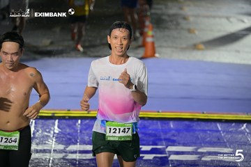 Photo HO CHI MINH CITY NIGHT RUN EXIMBANK 2026 - e6844a93f2fe1c16a07948baf9c14222.jpg