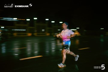 Photo HO CHI MINH CITY NIGHT RUN EXIMBANK 2026 - e6ce12fbdb07e307760eeedefb857128.jpg