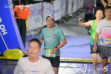 Photo HO CHI MINH CITY NIGHT RUN EXIMBANK 2026 - e6eae9705d76e43bed6d20479d5a3b7a.jpg
